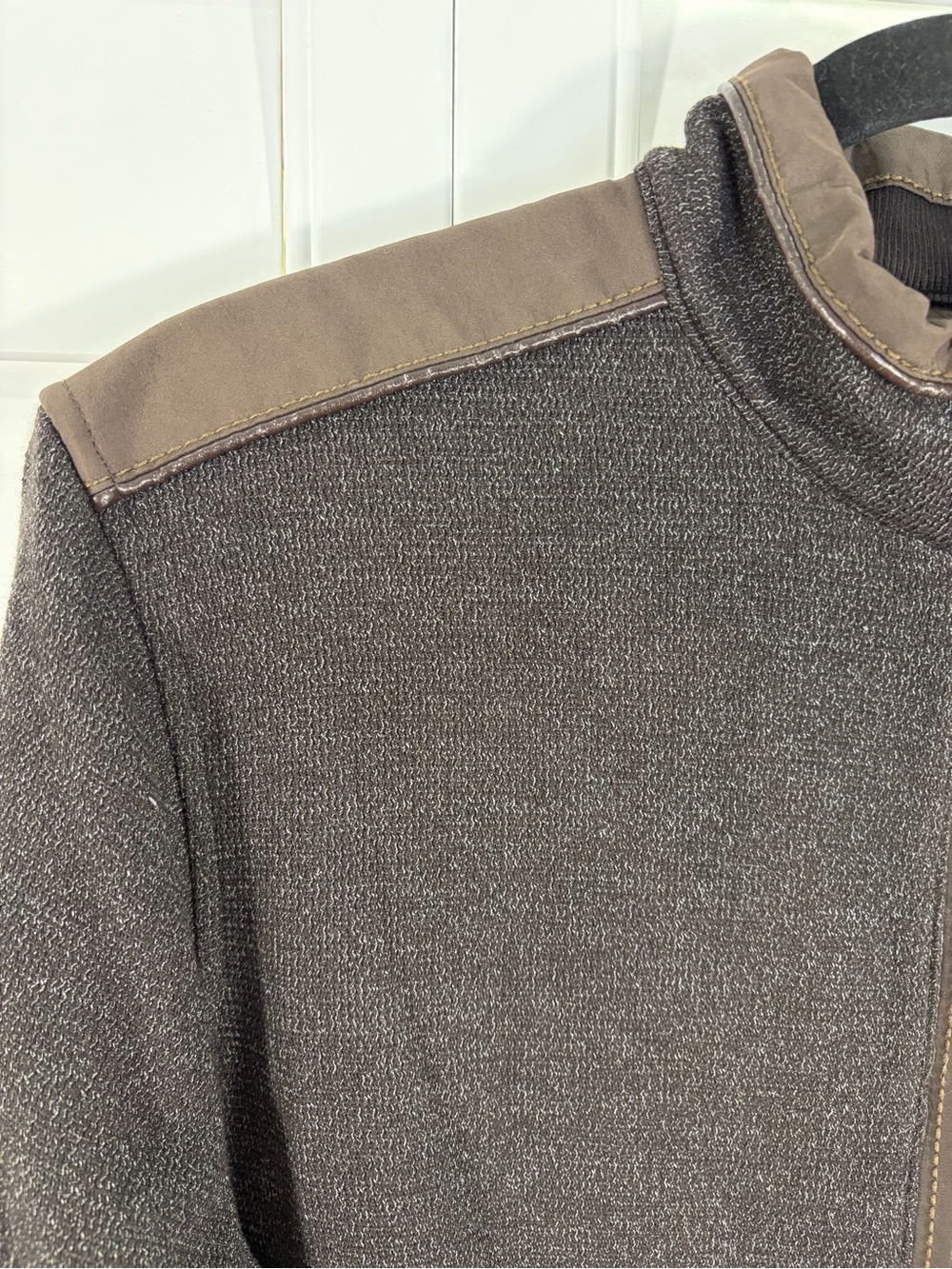 Johnston & Murphy Dark Brown Lightweight Full-Zip Shirt Jacket (M) - Picture 4 of 10